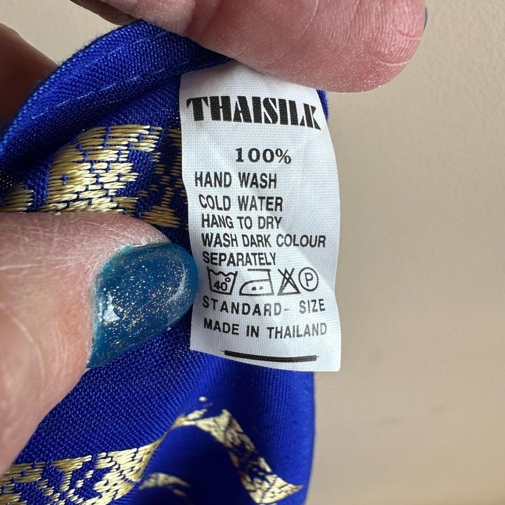 Vtg ThaiSilk Finished Wrap Skirt Elephants Blue Gold Thailand 50” X 38” - Picture 6 of 8